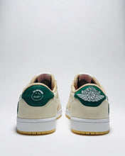 Load image into Gallery viewer, AJ1 LOW TS SB PINE GREEN
